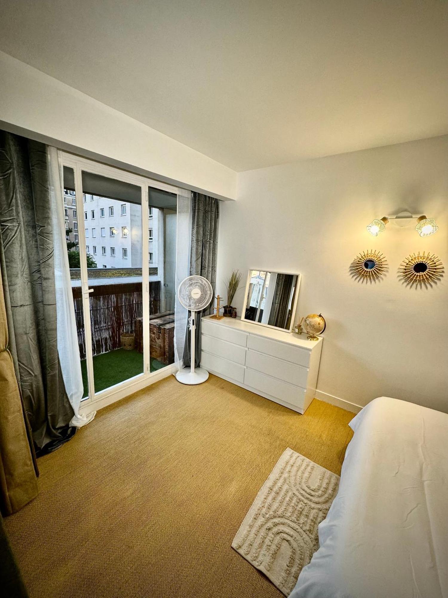 Appartement Avec Piscine Parigi Esterno foto