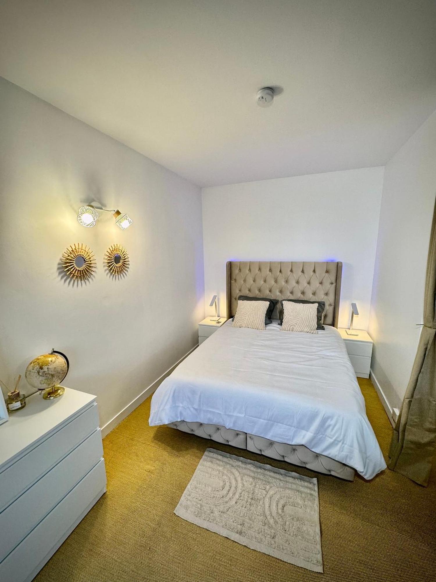 Appartement Avec Piscine Parigi Esterno foto